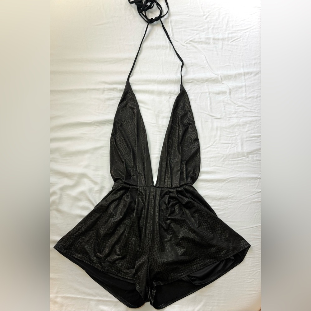 Lucy in the Sky Ariella Pleated Romper in Black